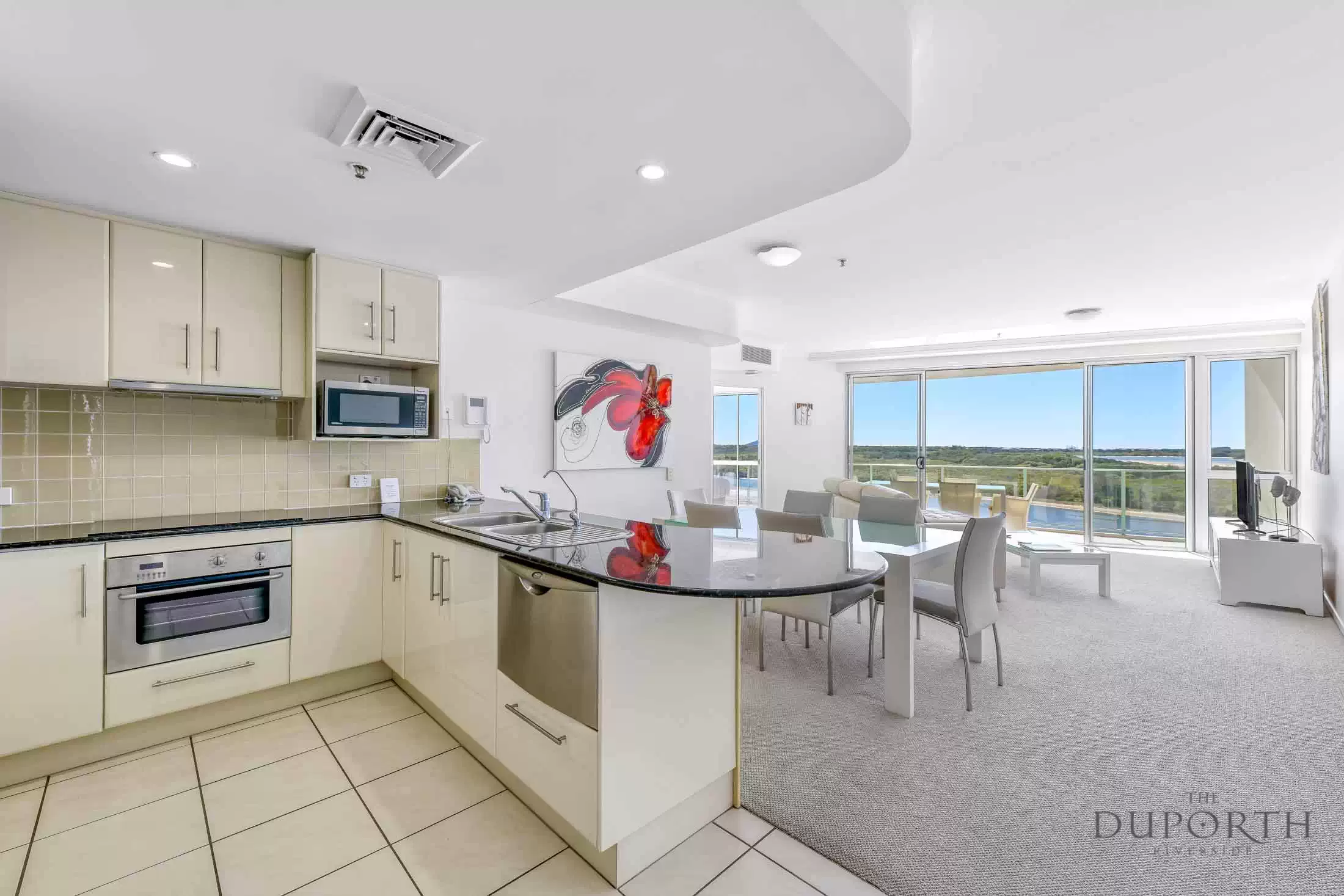 holiday-sunshine-coast-2-bedroom